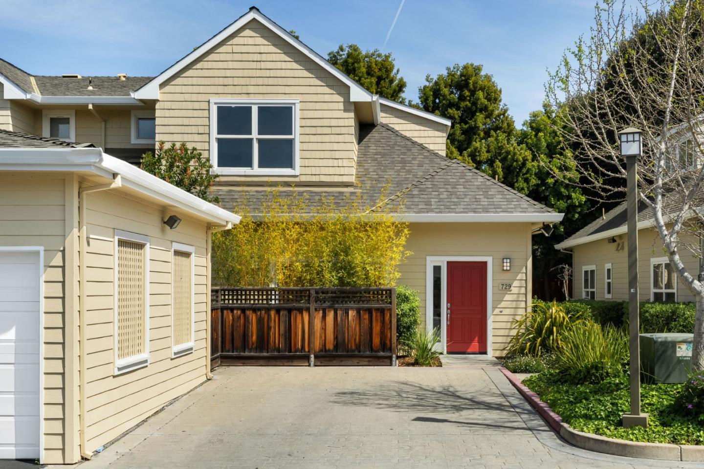 729 Cottage CT
