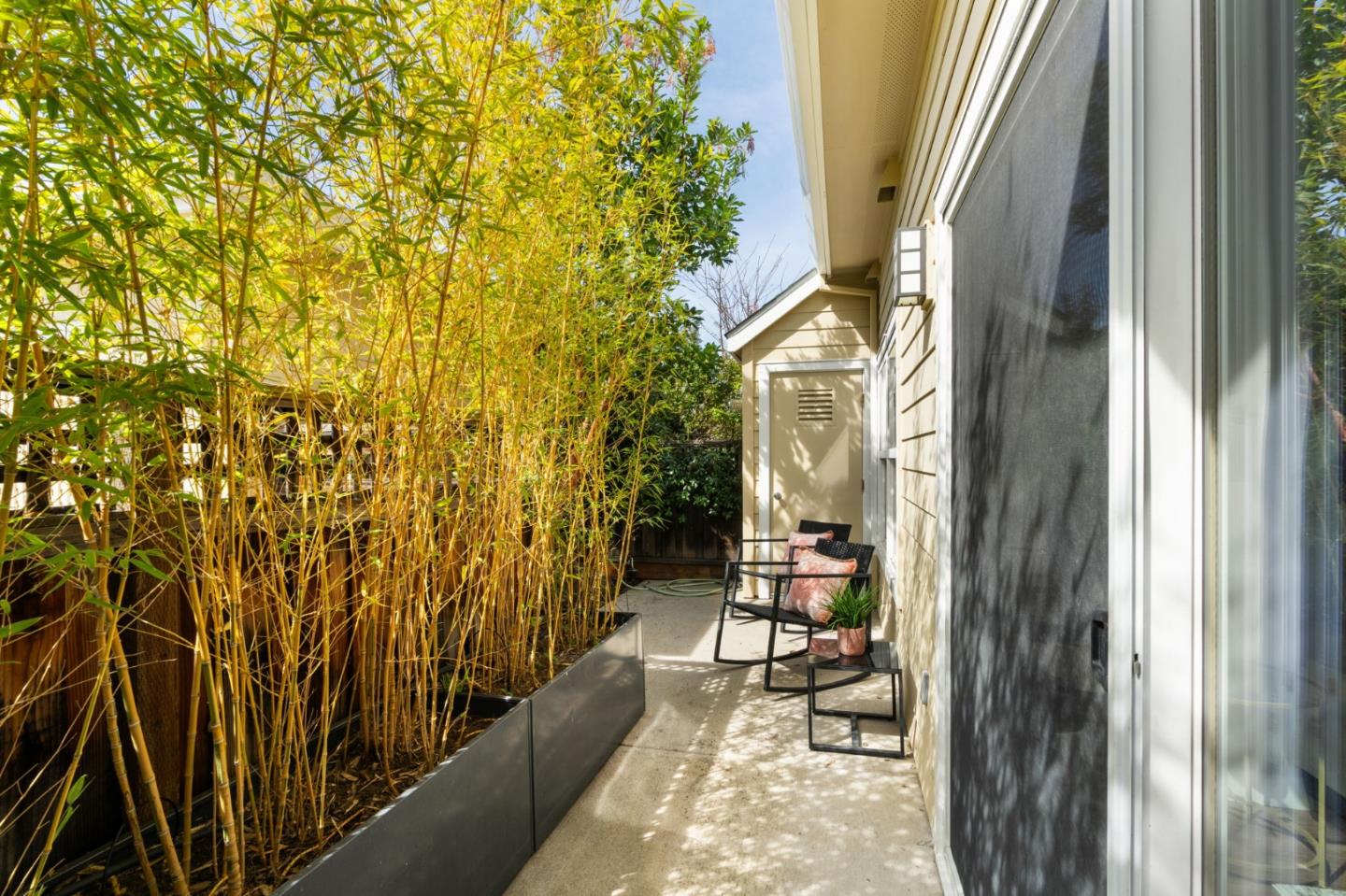 729 Cottage CT