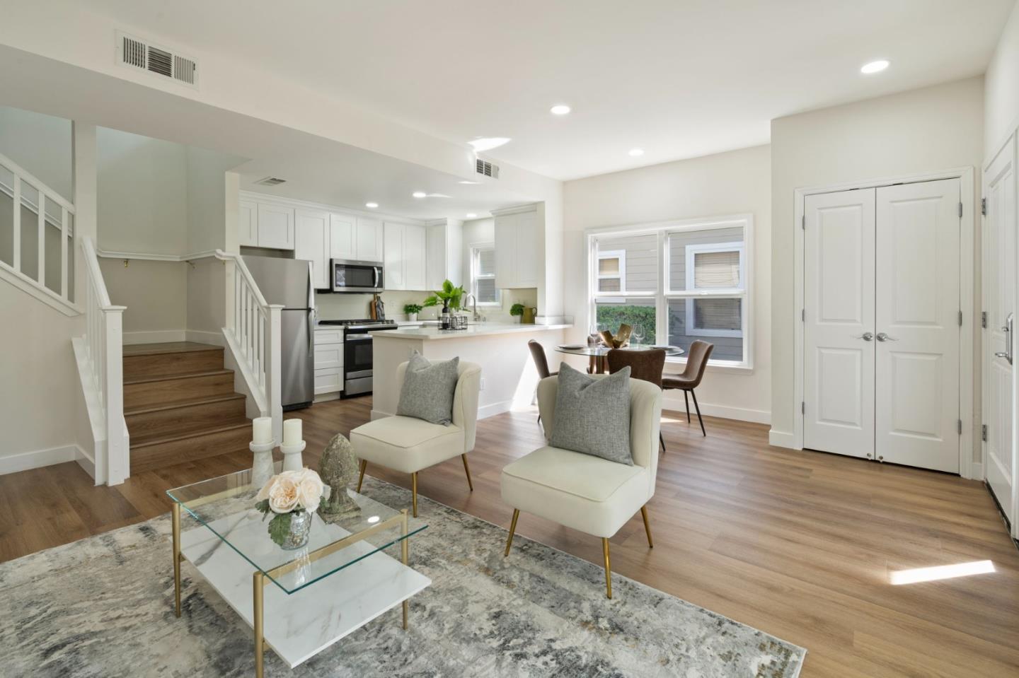 729 Cottage CT