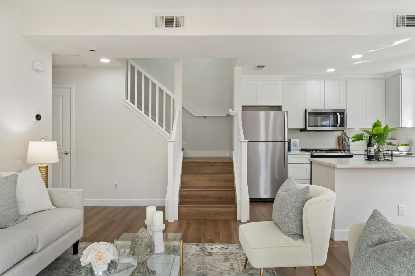 729 Cottage CT