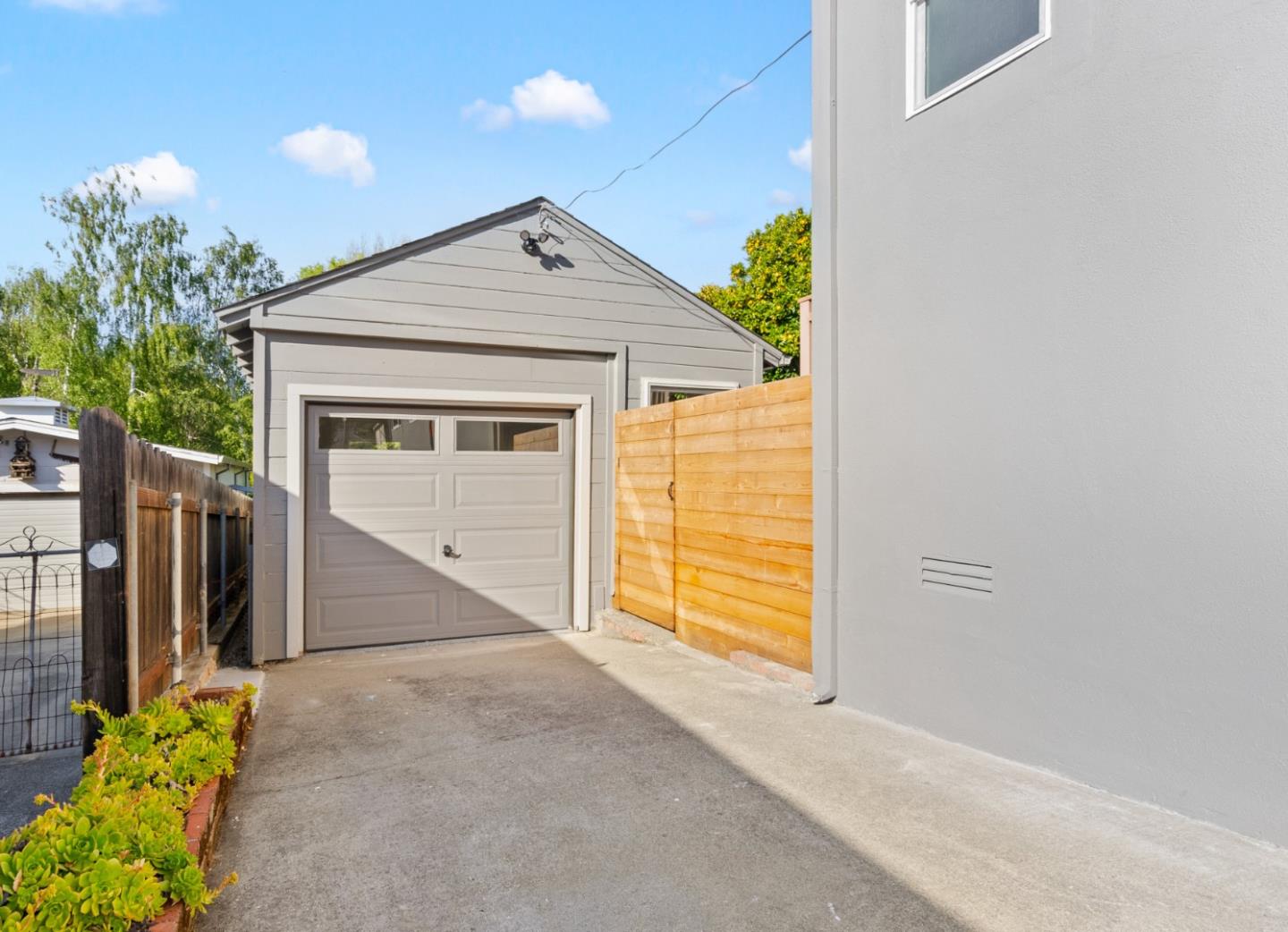 539 Santa Florita AVE