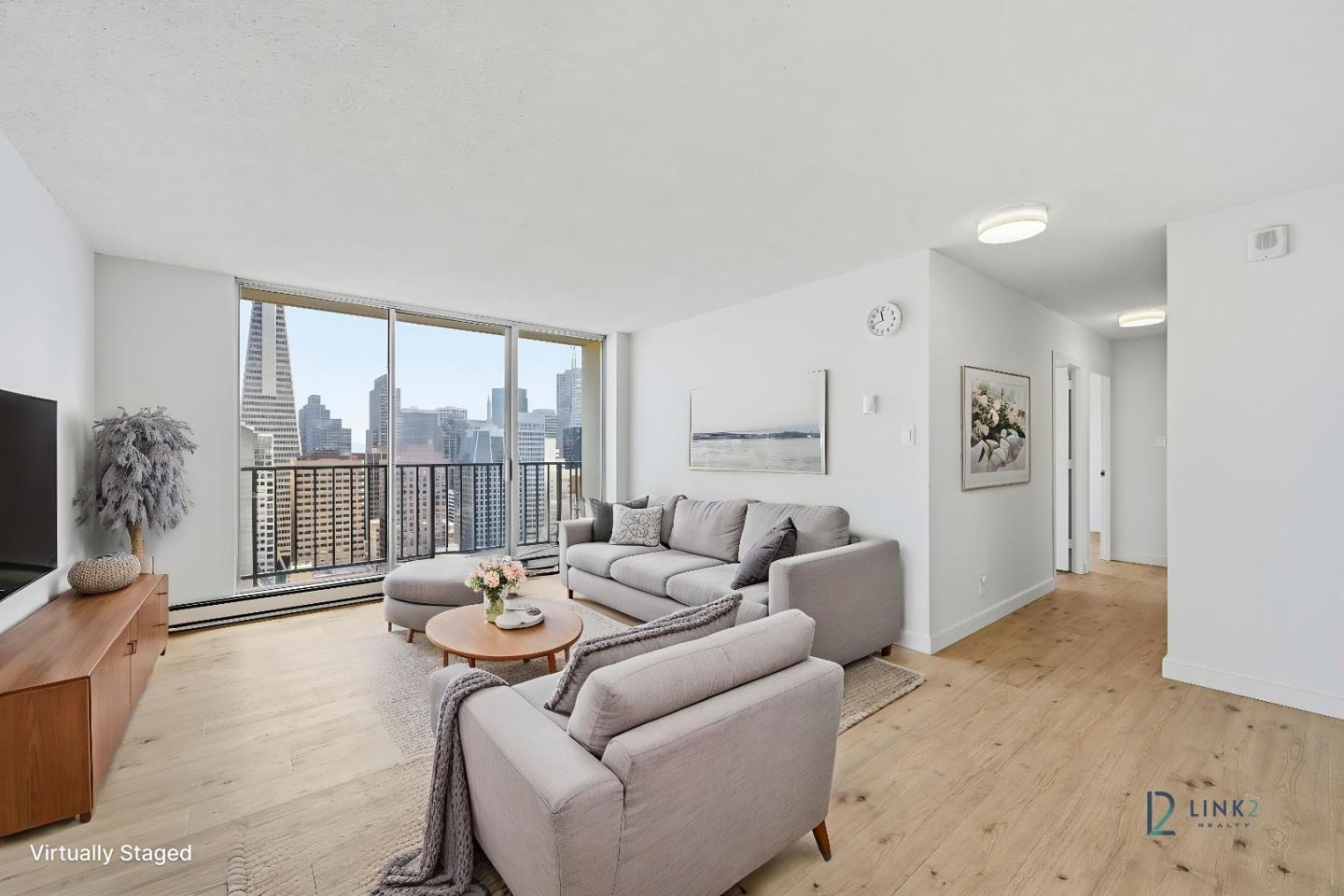 946 Stockton Street 18C