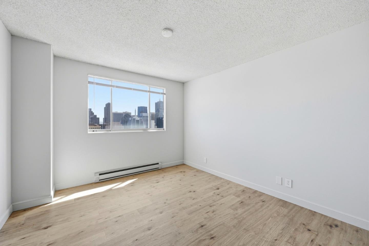 946 Stockton Street 18C