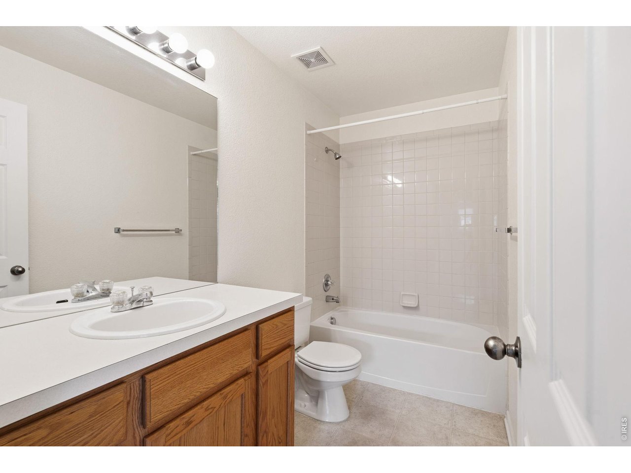 5108 Country Squire Way