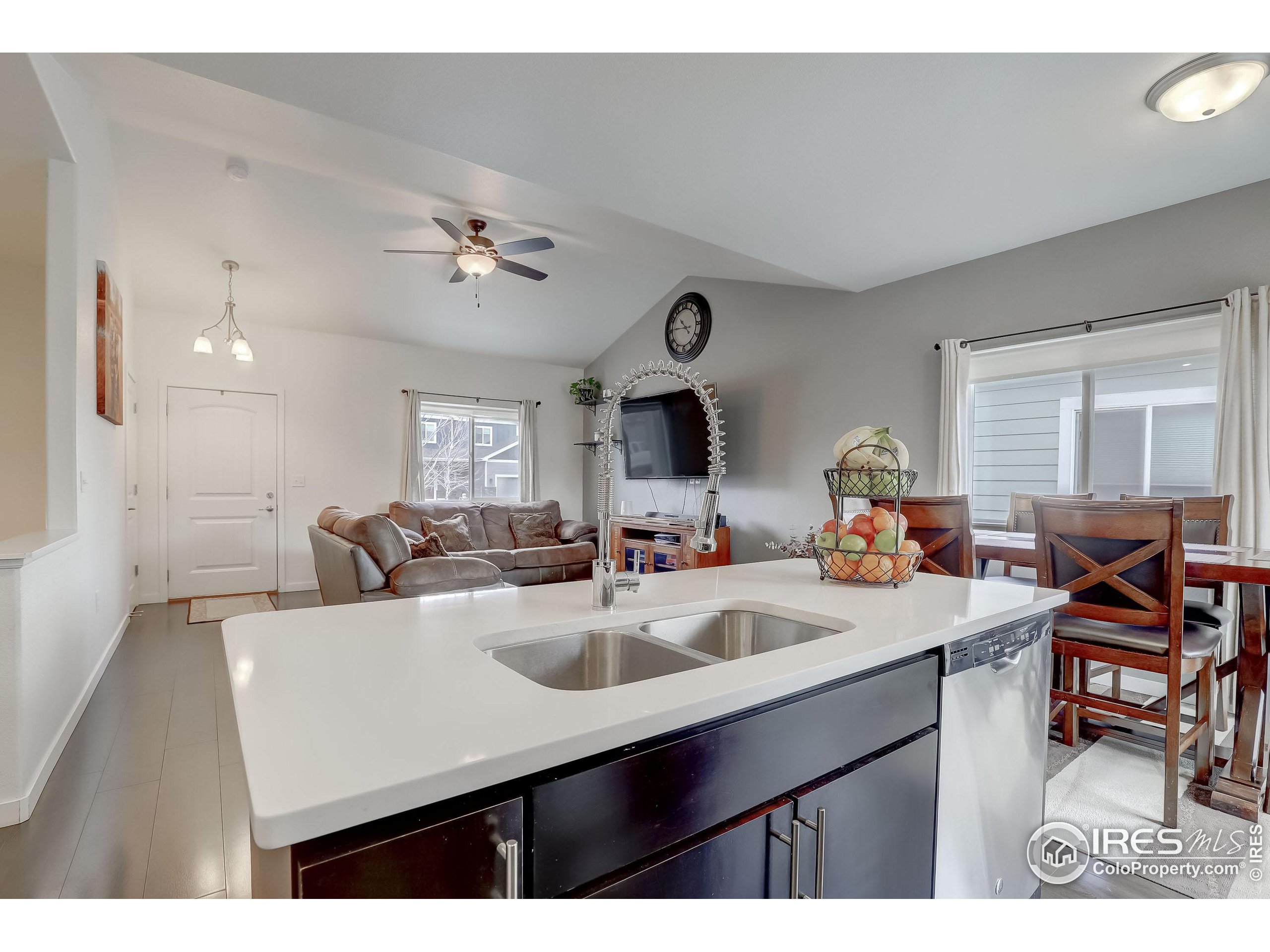 741 Village Dr
