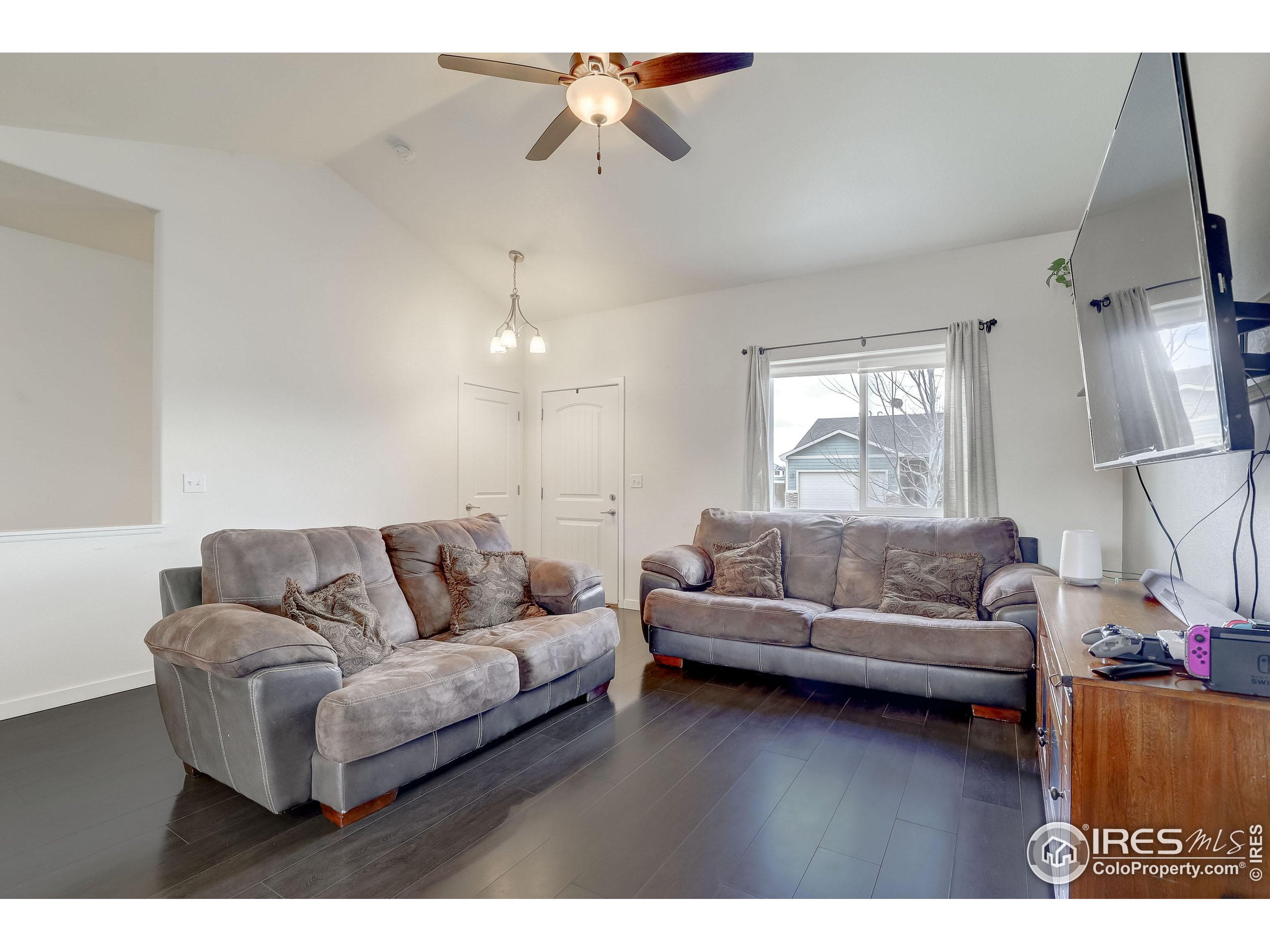 741 Village Dr