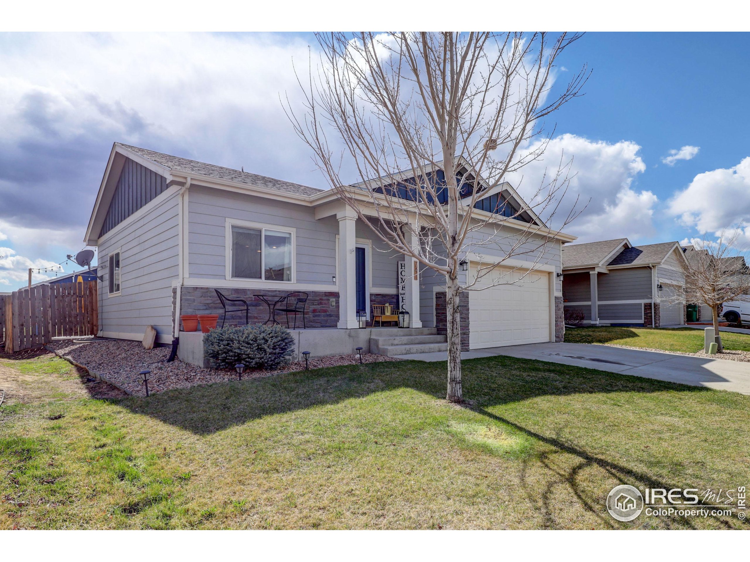 741 Village Dr