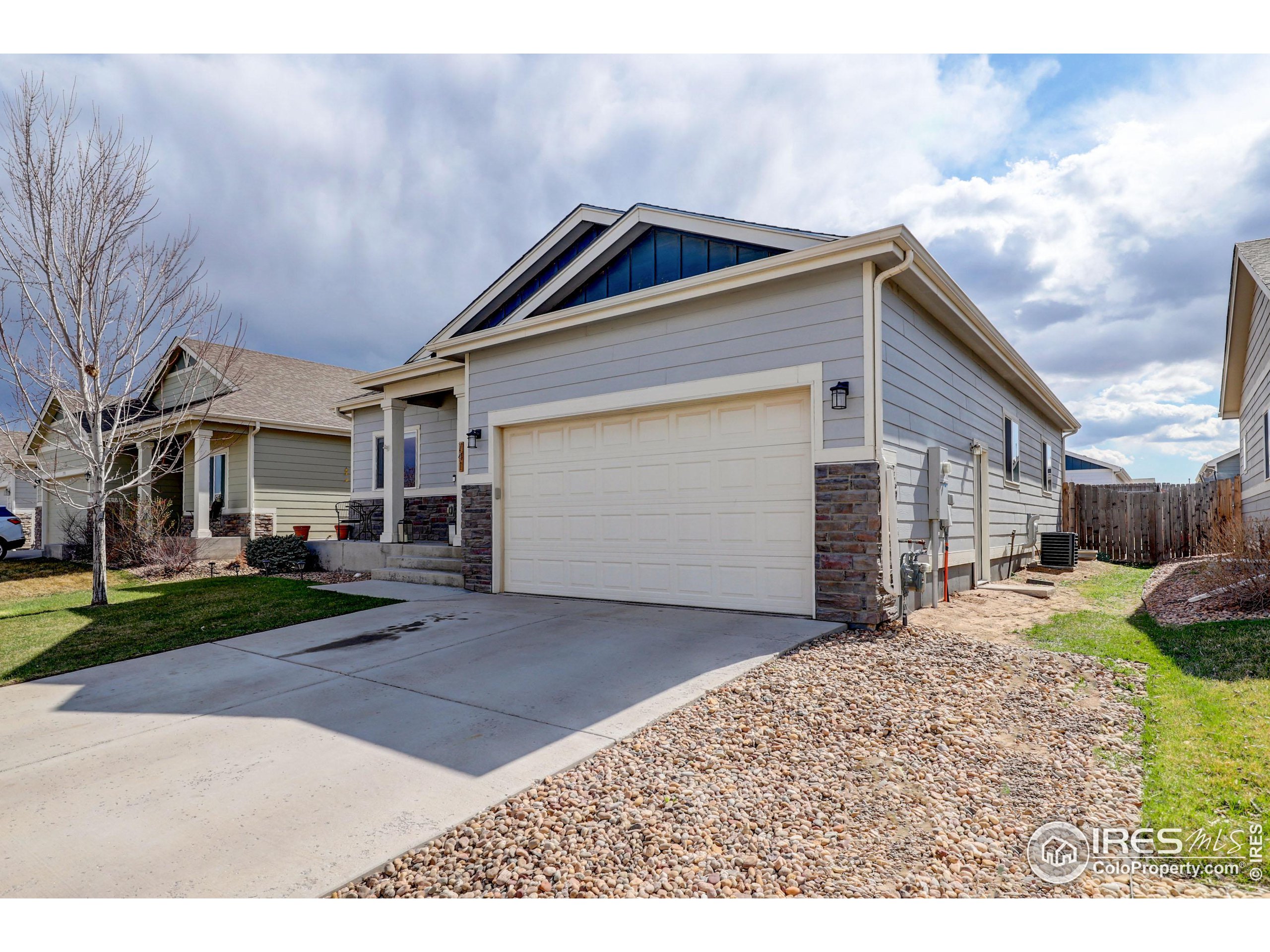 741 Village Dr