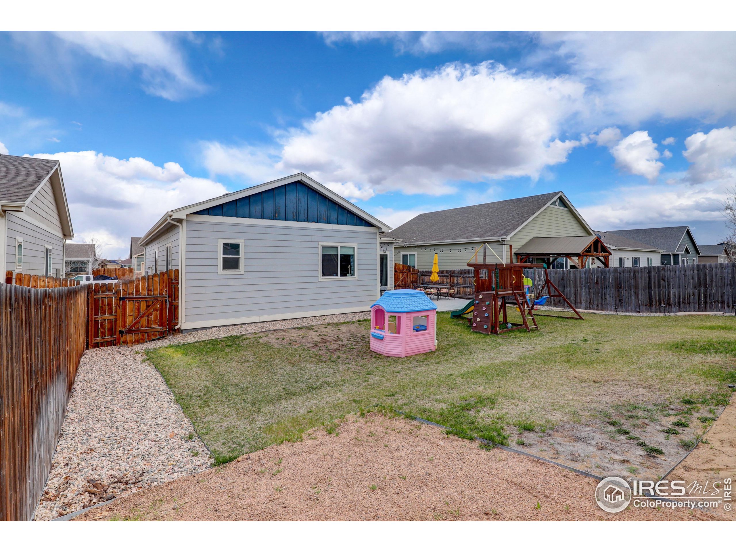 741 Village Dr