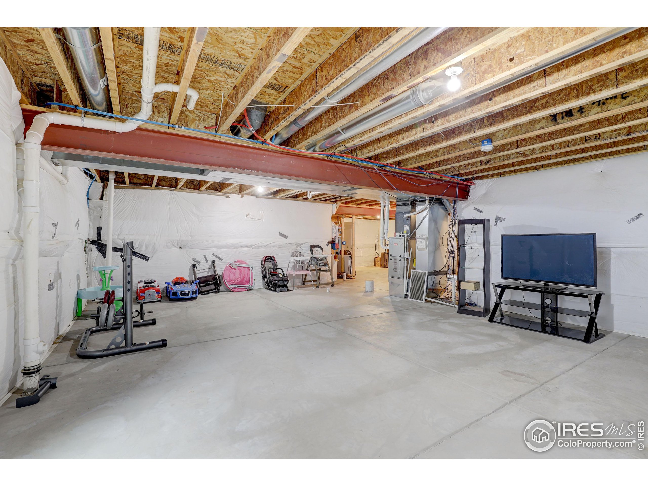 741 Village Dr