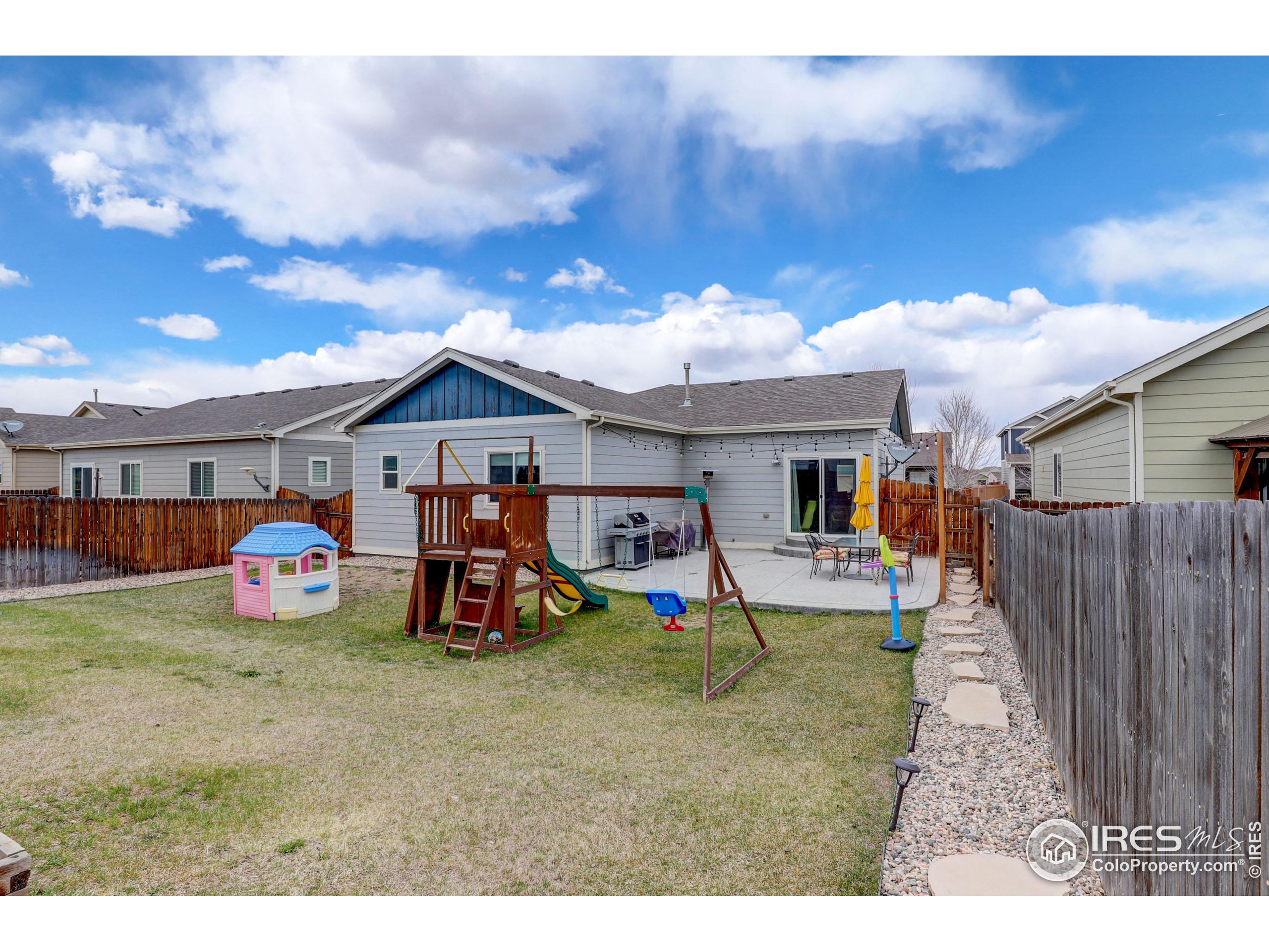741 Village Dr