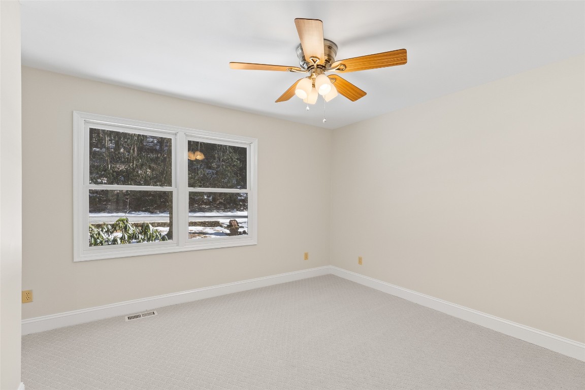 100 Williamsburg Court