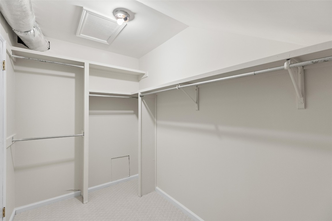 100 Williamsburg Court