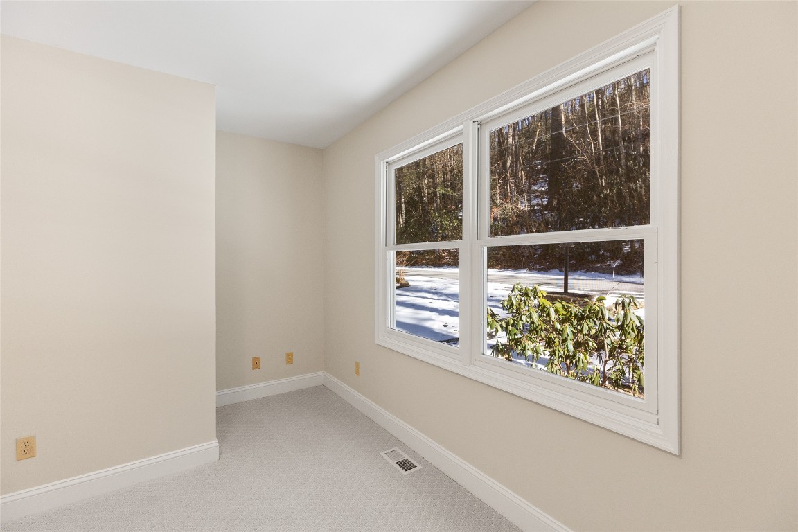 100 Williamsburg Court