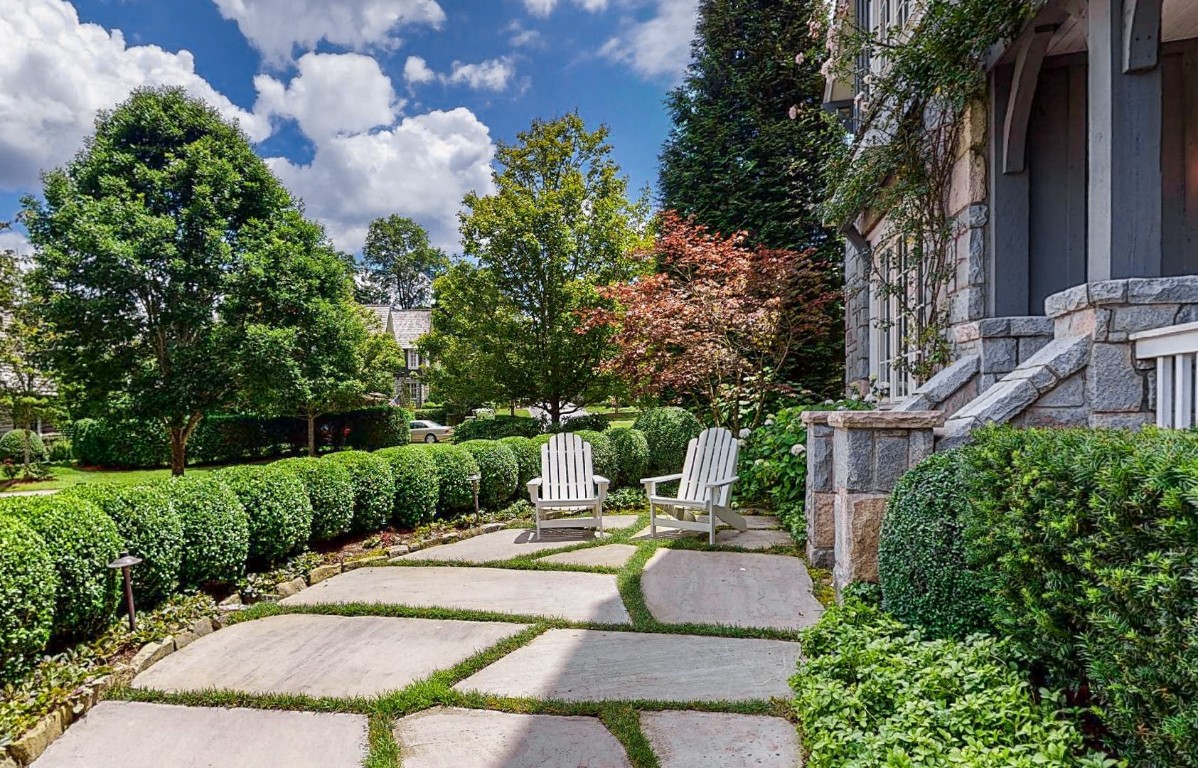 97 Old Edwards Circle
