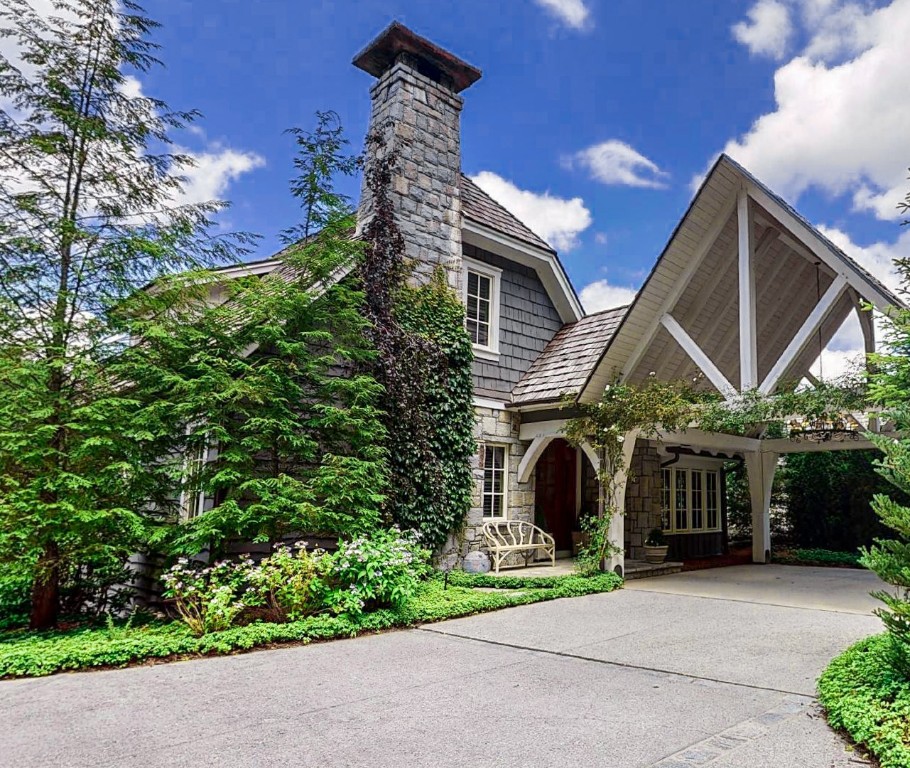 97 Old Edwards Circle