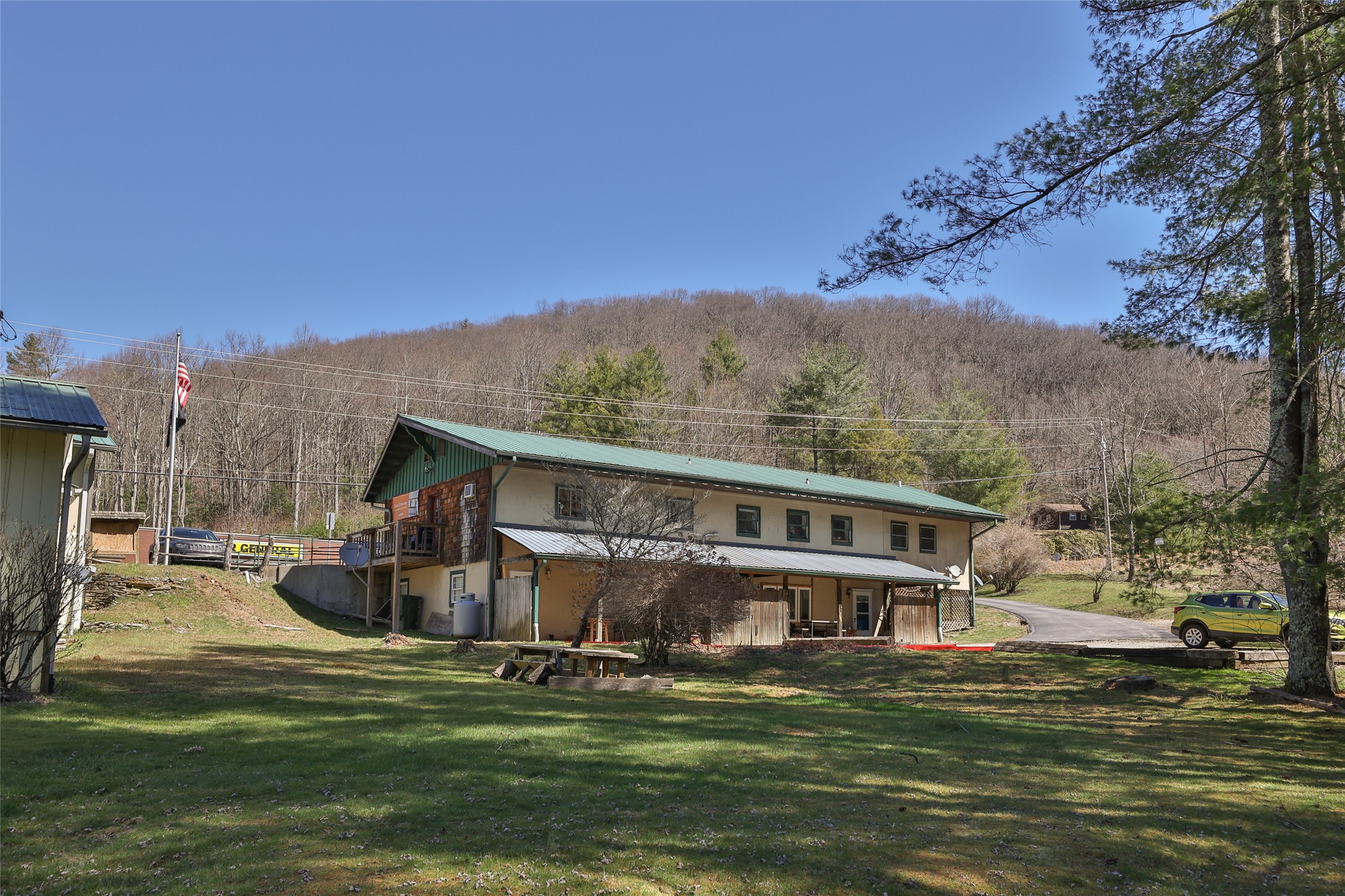 7300 Dillard Road