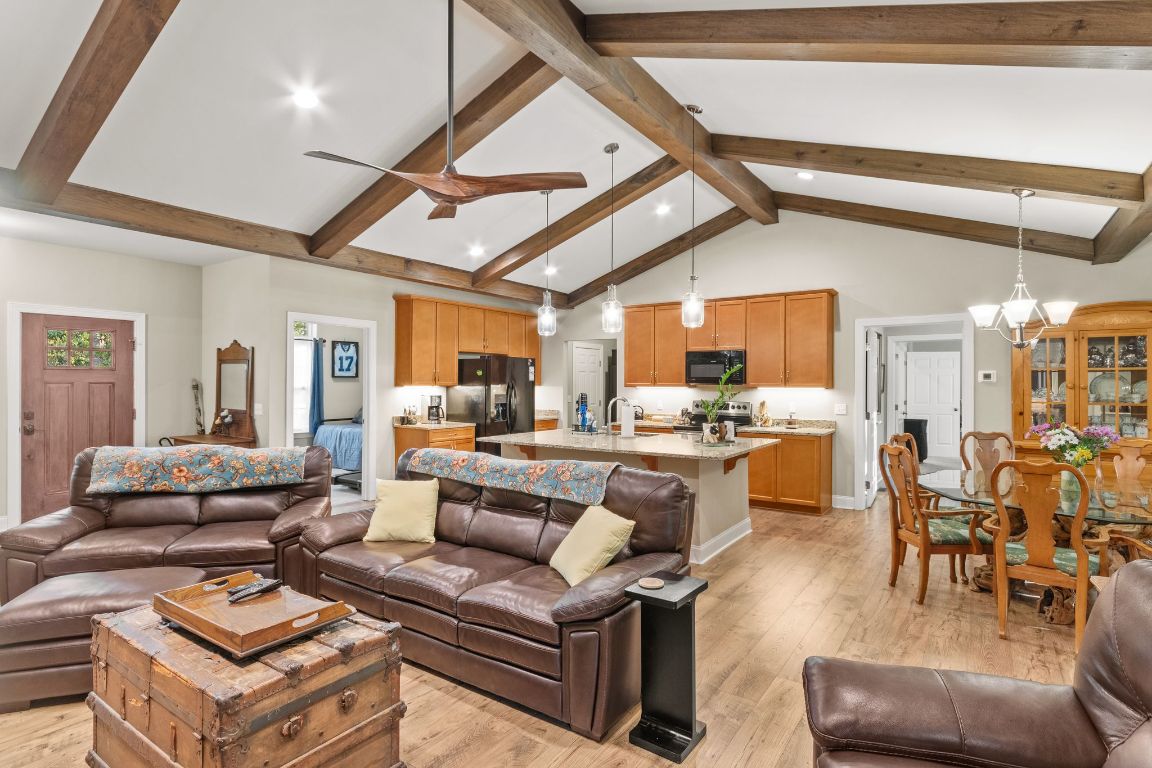 39 Pine Forest Court