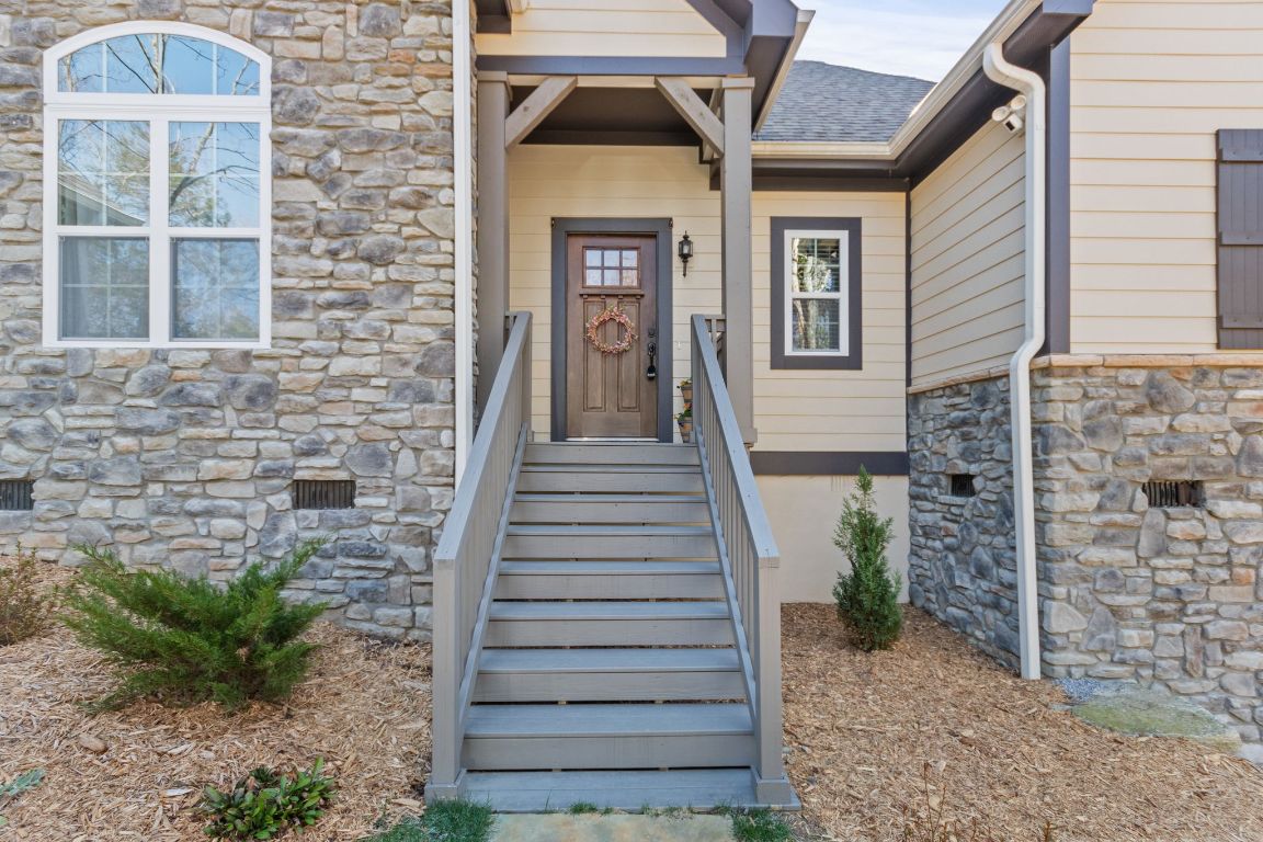 39 Pine Forest Court