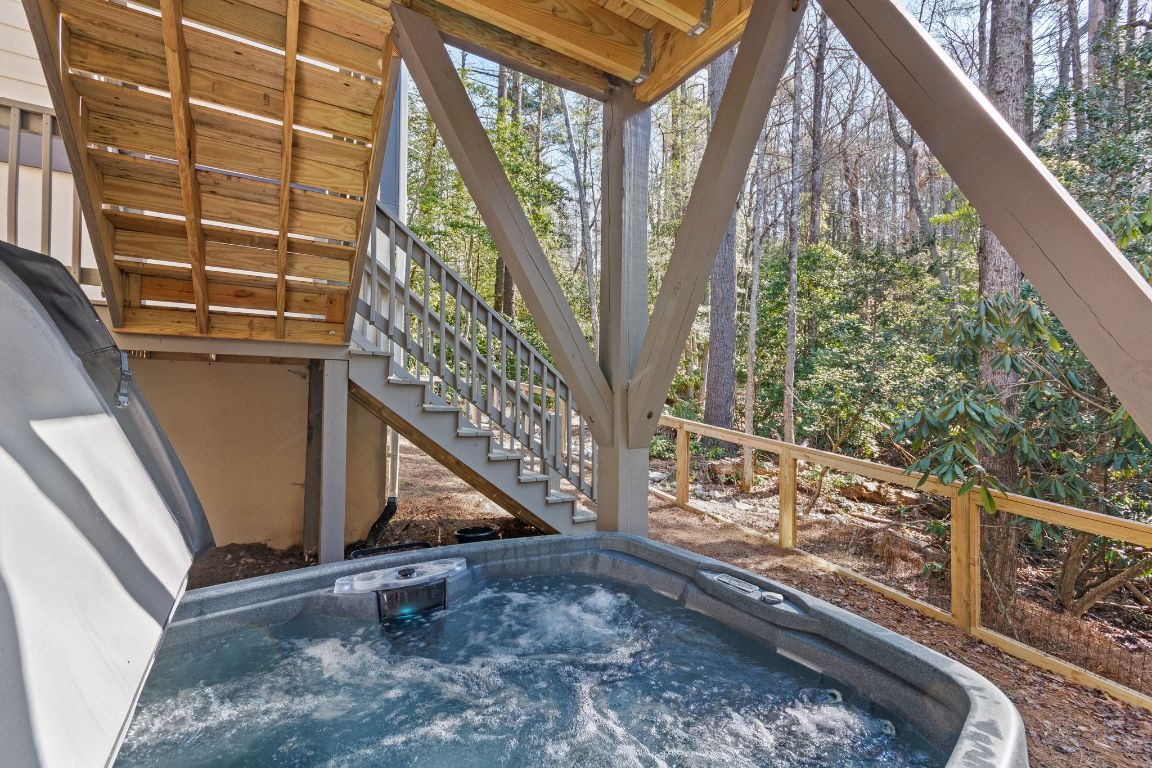 39 Pine Forest Court