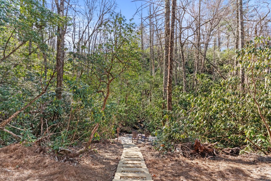 39 Pine Forest Court