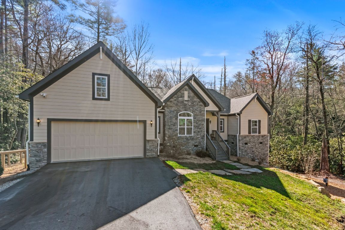 39 Pine Forest Court