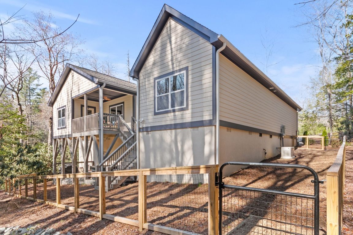 39 Pine Forest Court