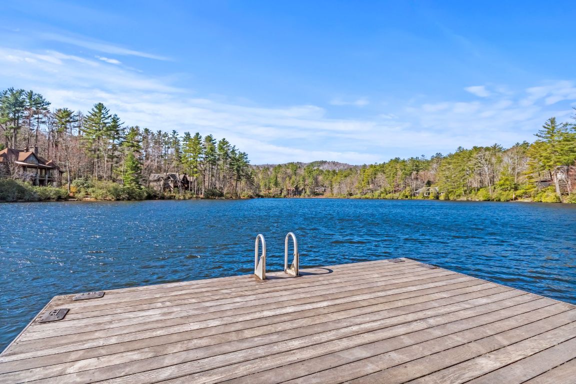 39 Pine Forest Court