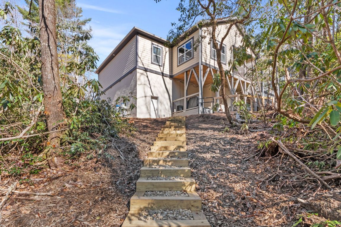 39 Pine Forest Court