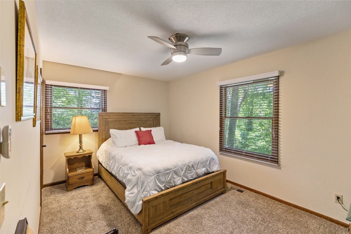 65 Satulah Ridge Road