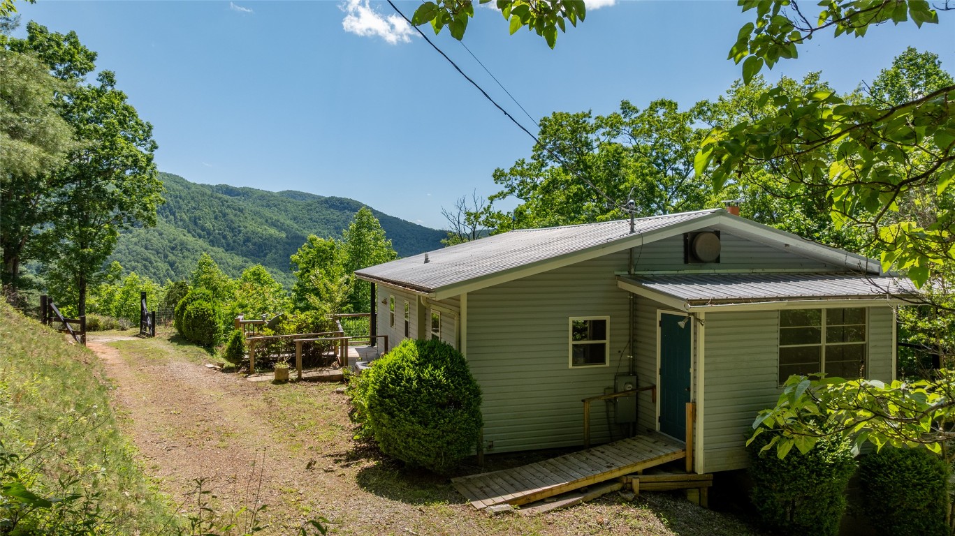 228 Mountain Laurel Drive