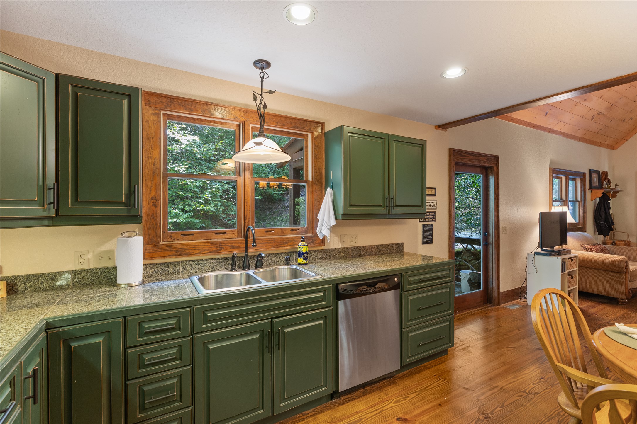 214 Sunset Court