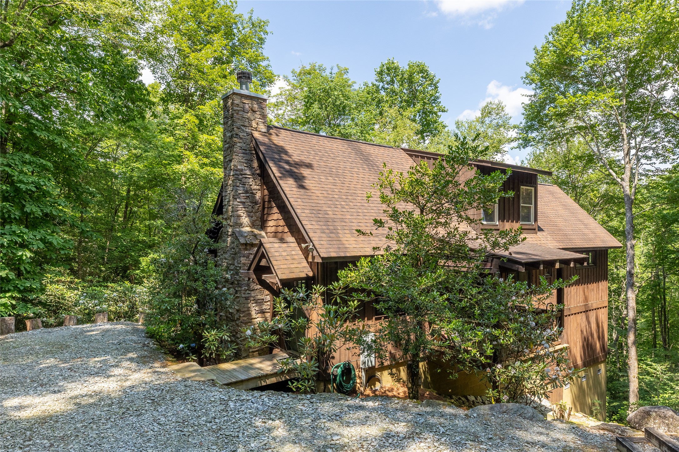 214 Sunset Court