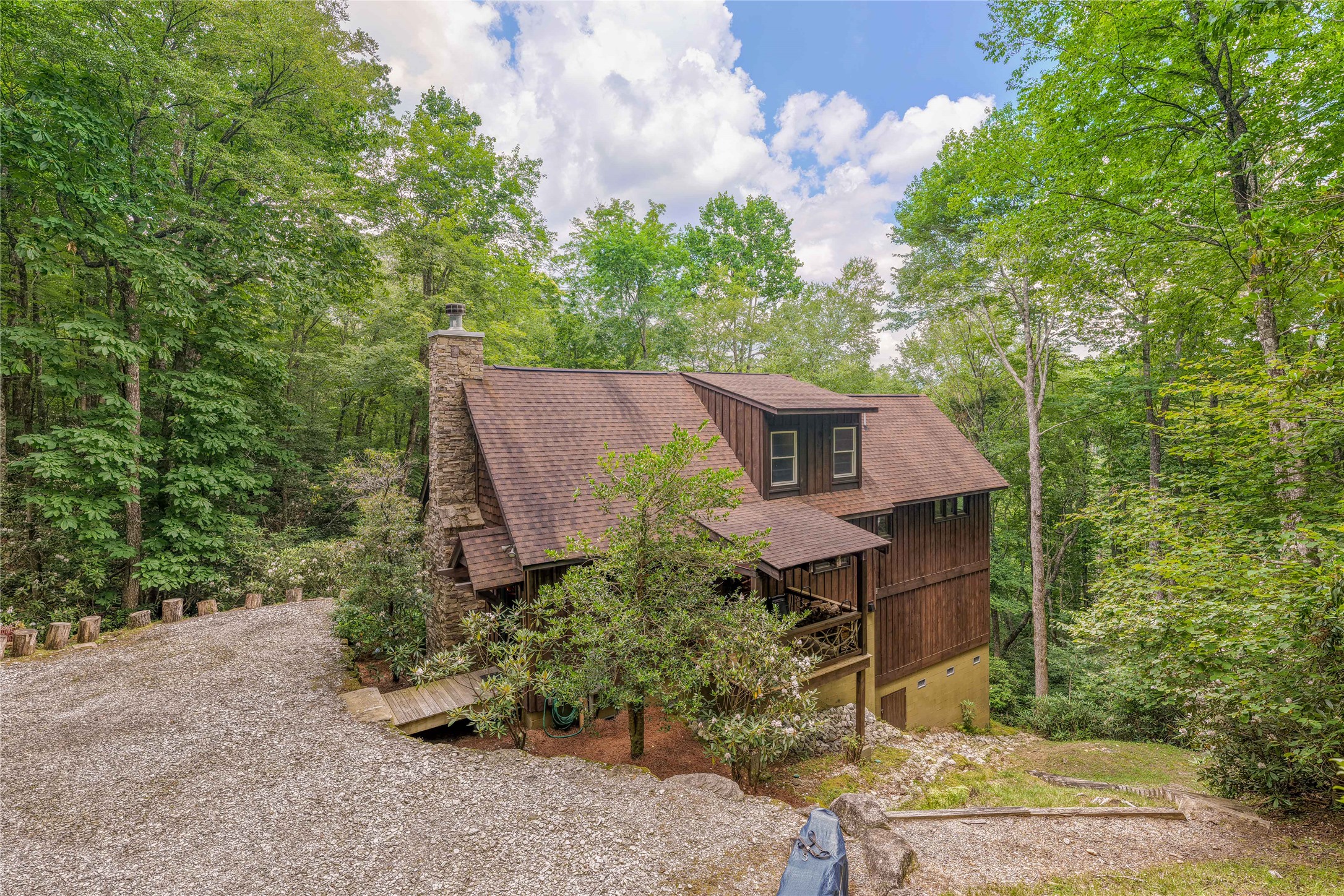 214 Sunset Court