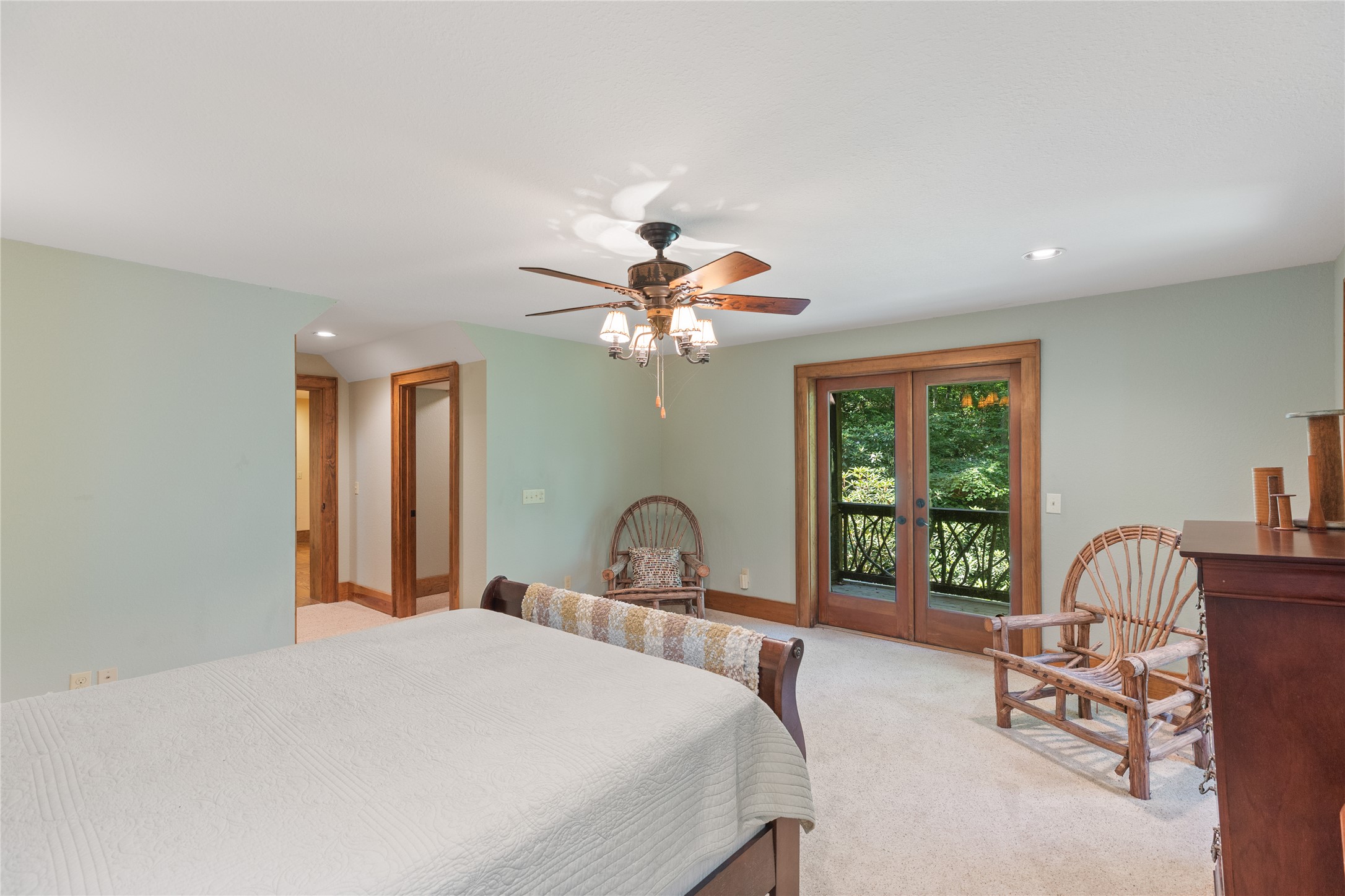 214 Sunset Court