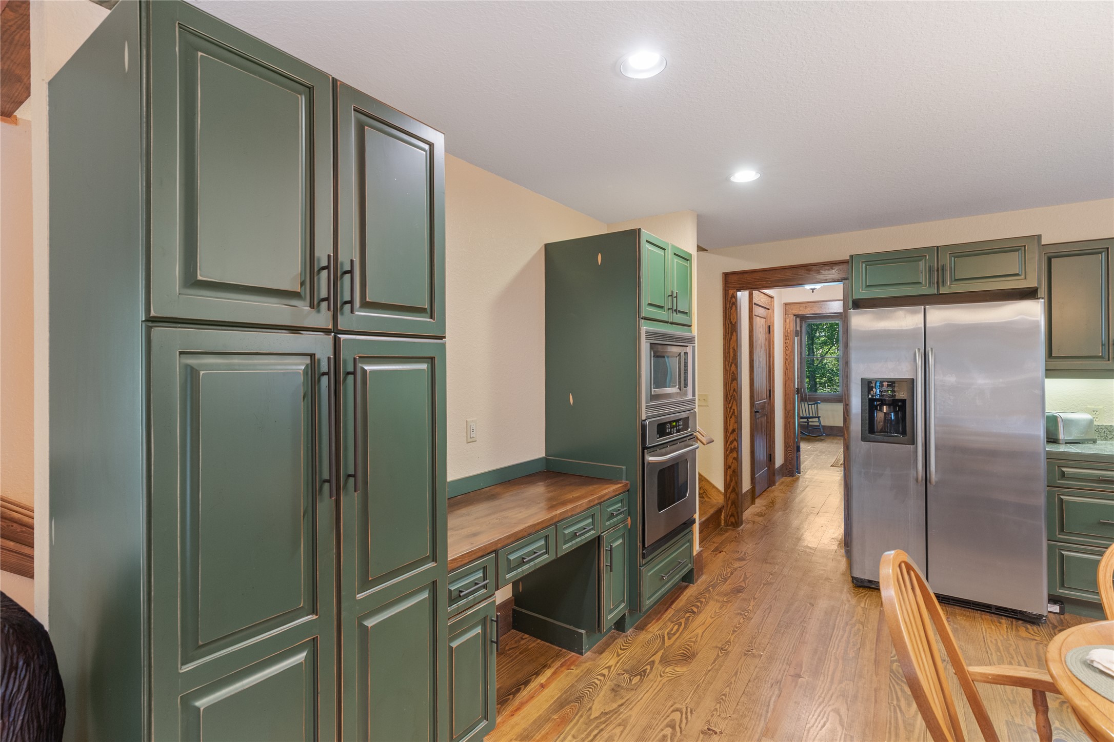 214 Sunset Court