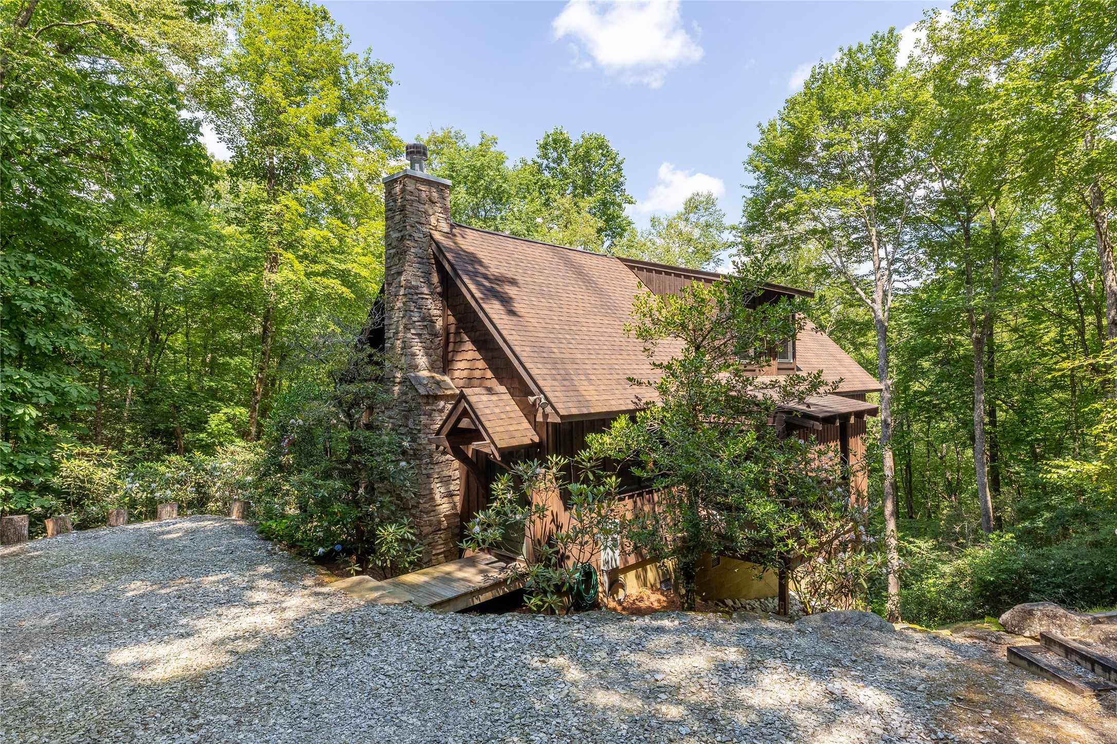 214 Sunset Court