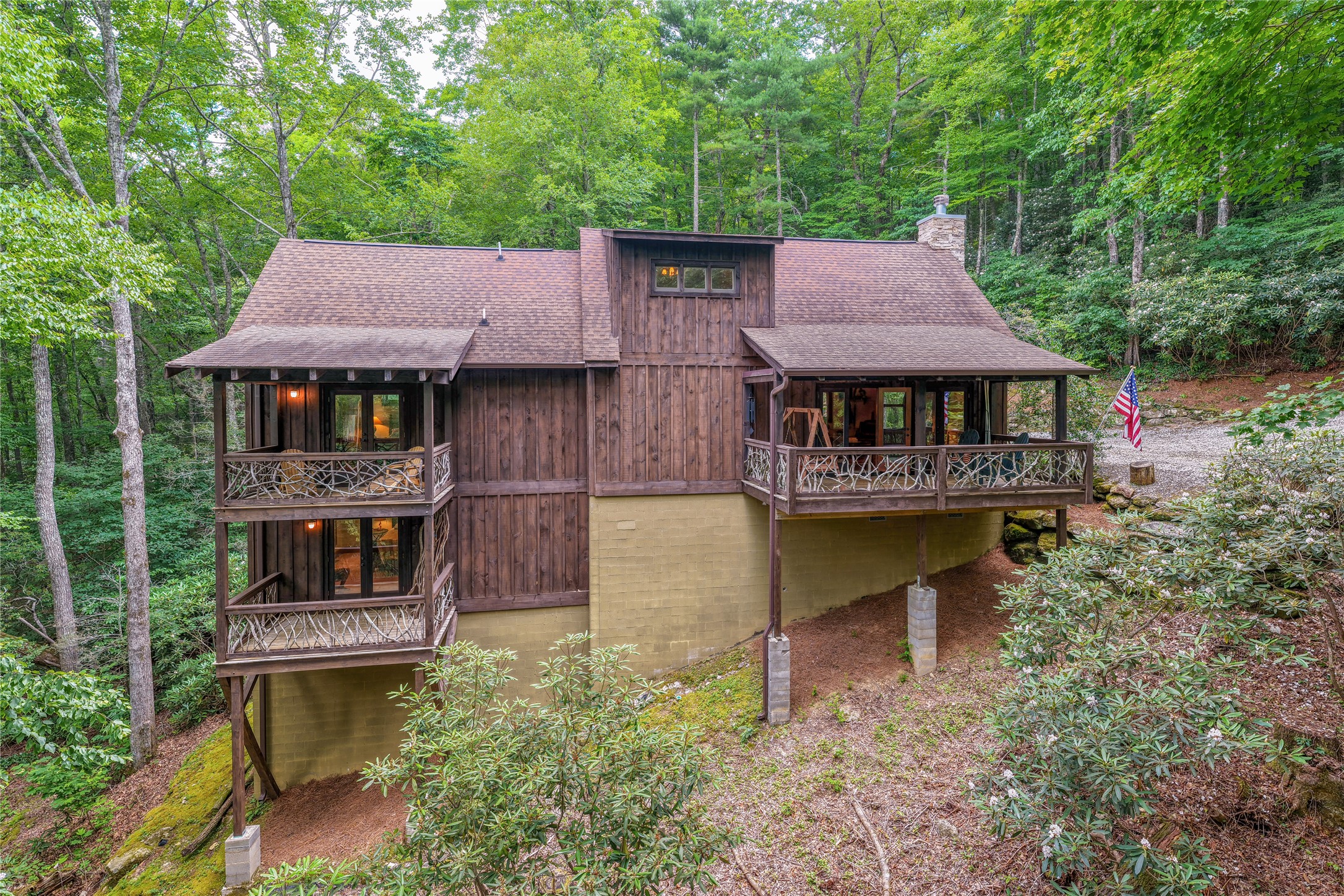 214 Sunset Court