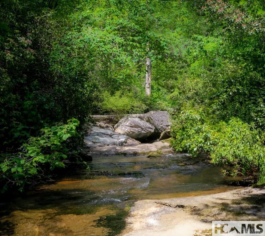 TBD Saratay Falls Drive Drive