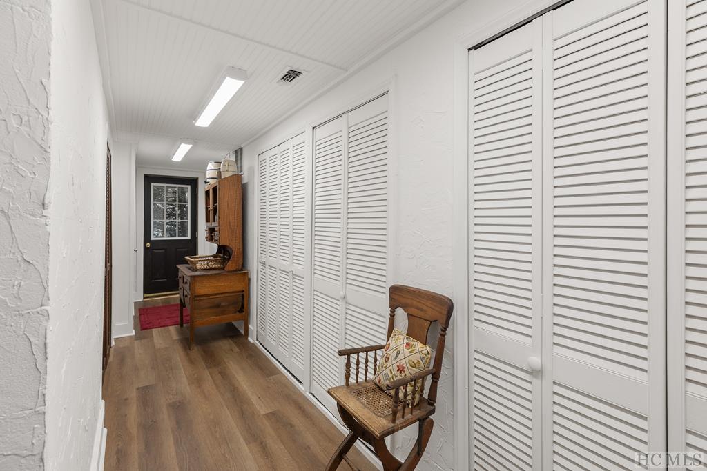 521 Azalea Lane