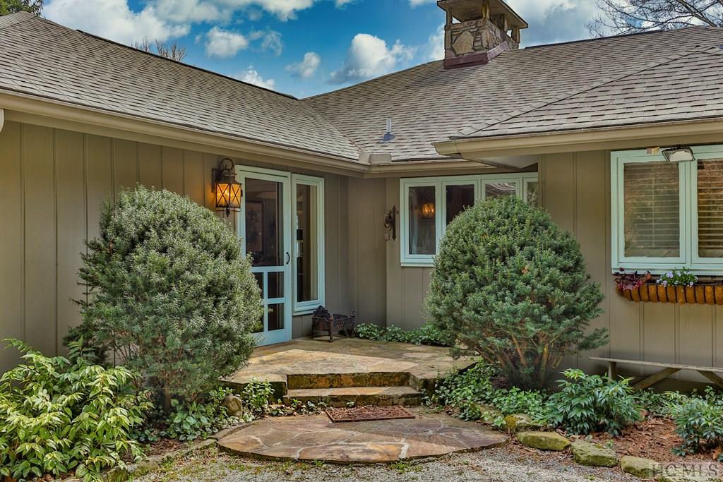 521 Azalea Lane