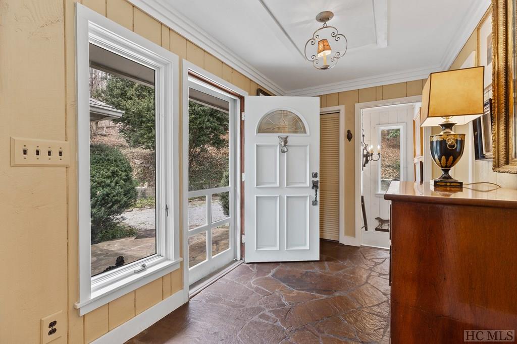 521 Azalea Lane