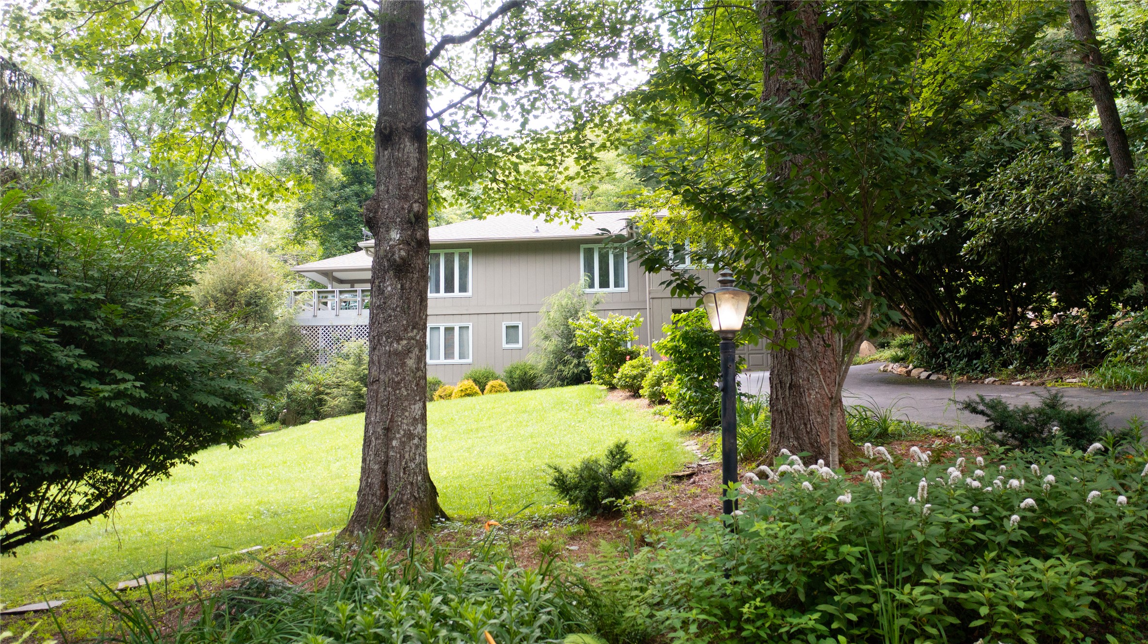 521 Azalea Lane