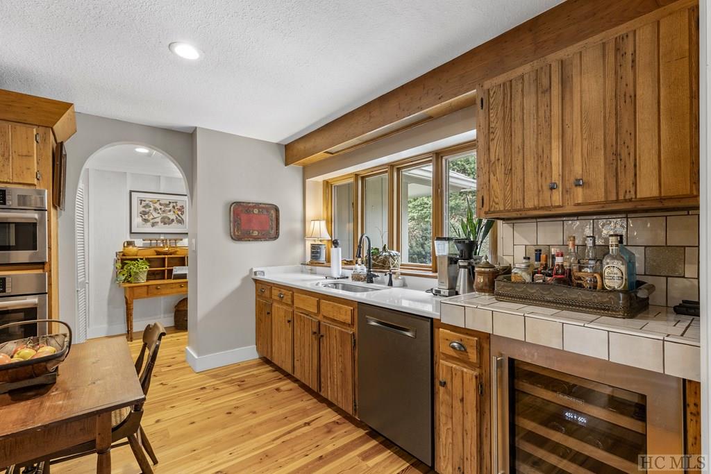 521 Azalea Lane