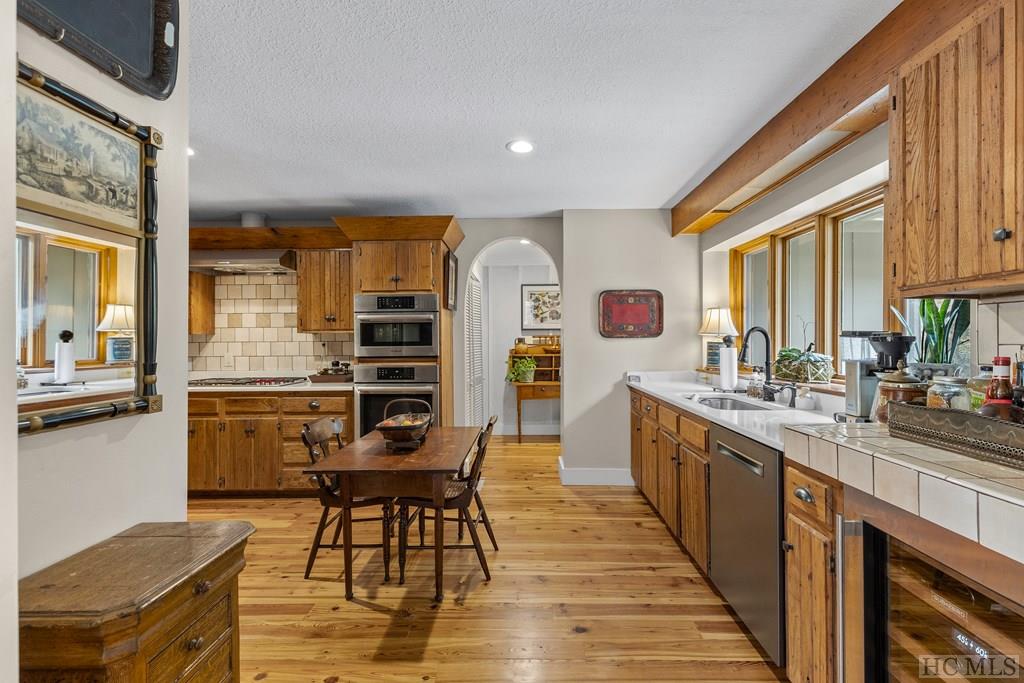521 Azalea Lane