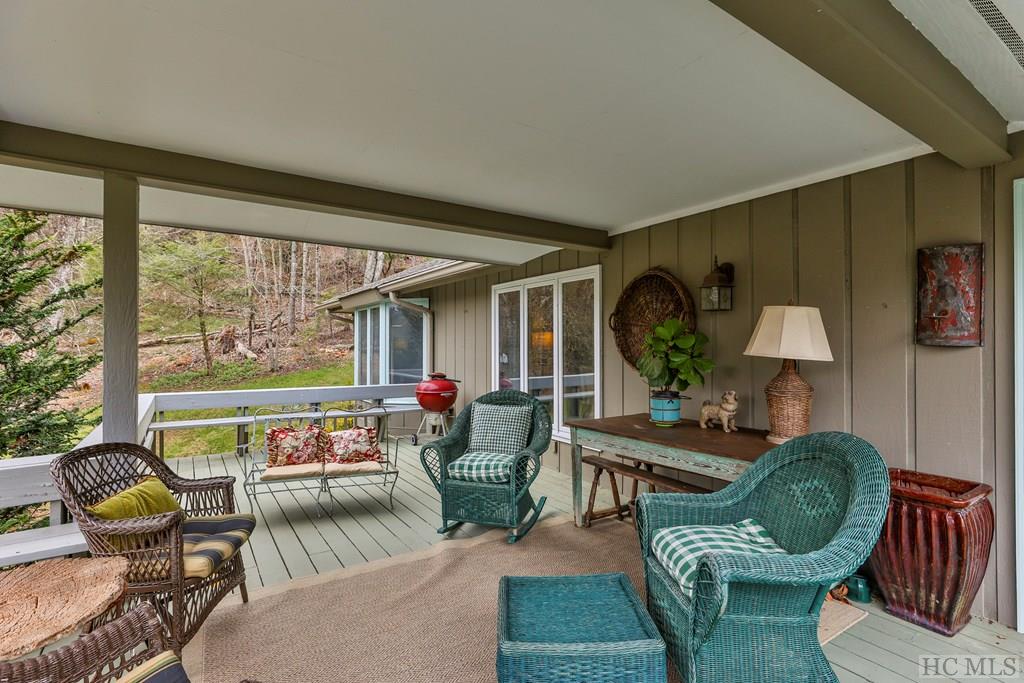 521 Azalea Lane