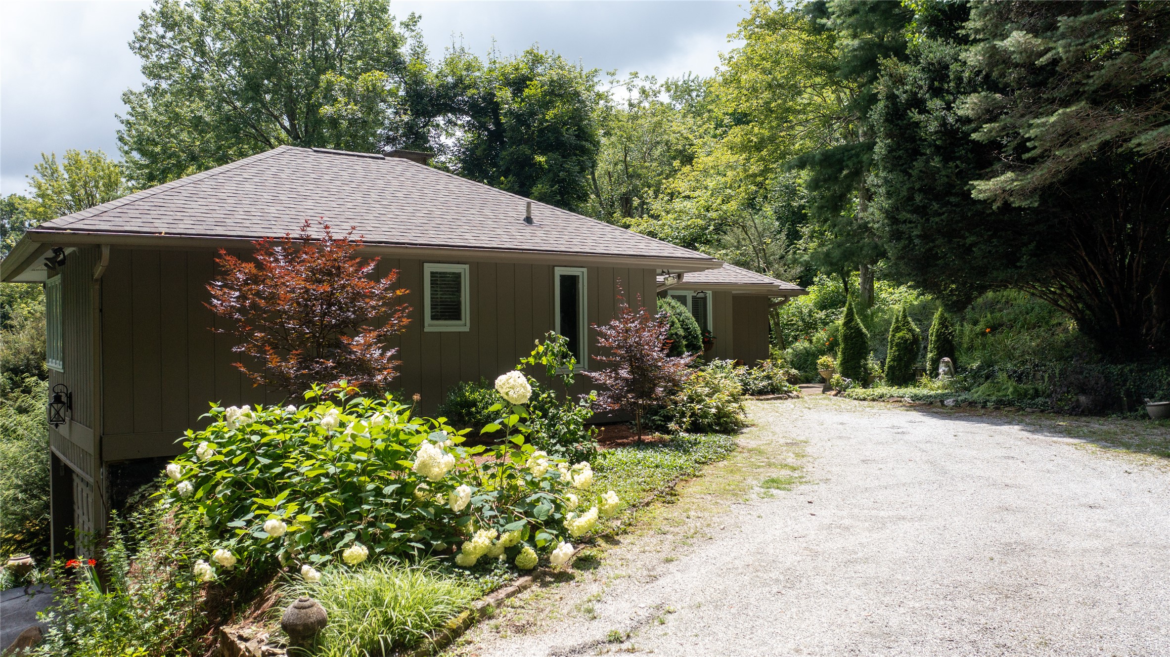 521 Azalea Lane