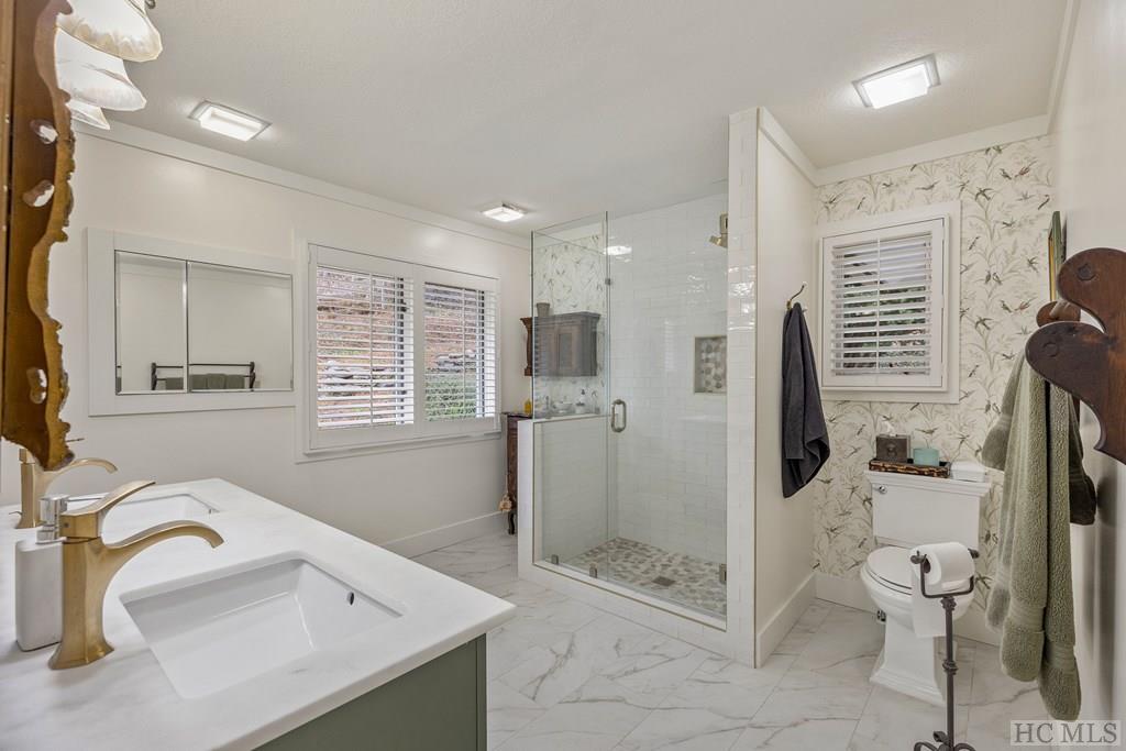 521 Azalea Lane