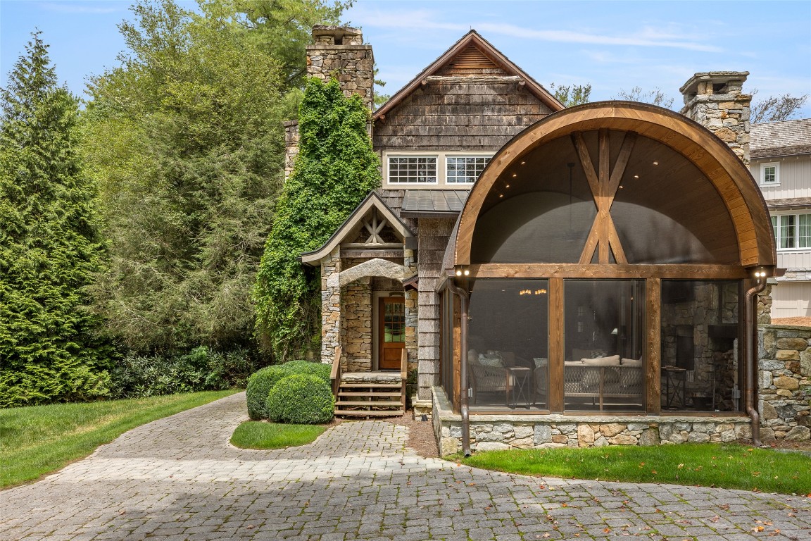 346 Hummingbird Lane