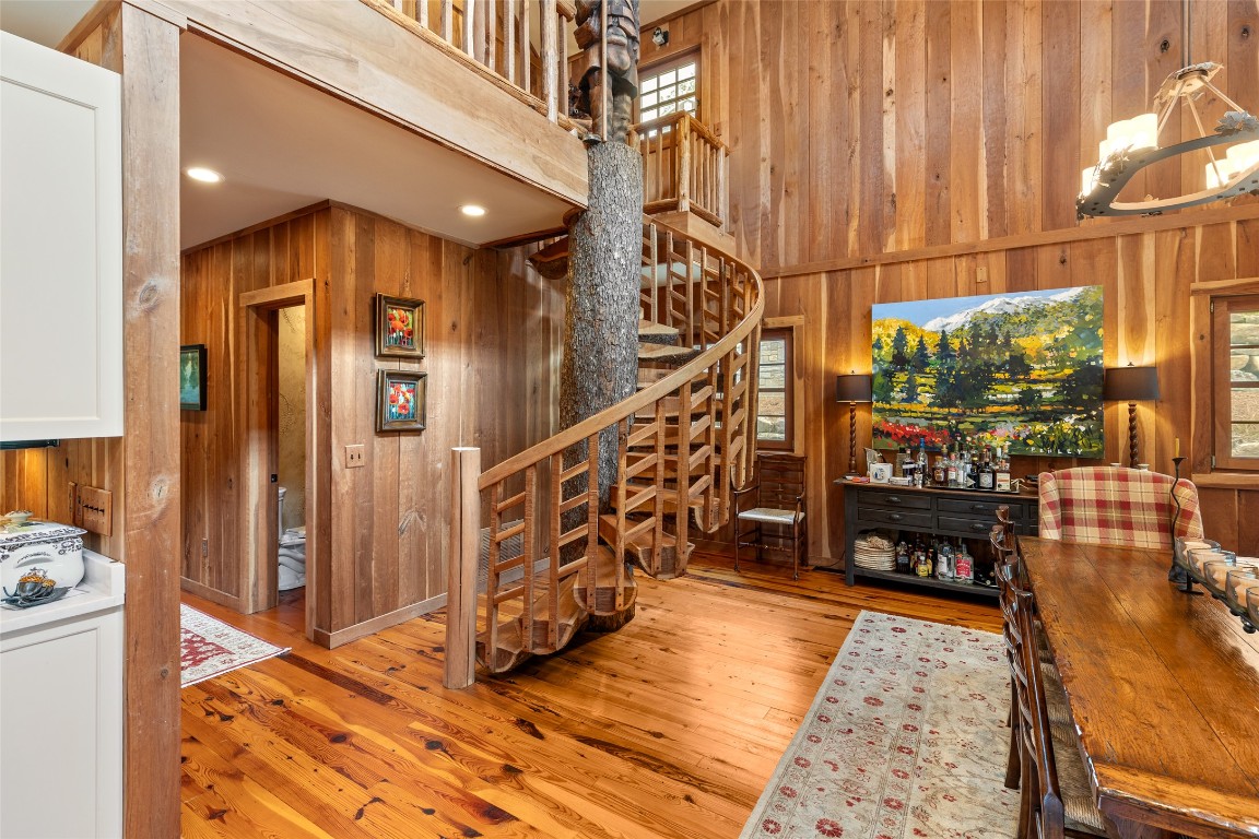 346 Hummingbird Lane